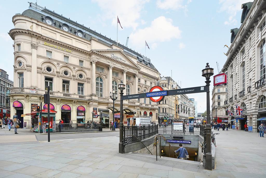 Piccadilly Circus Apartments London Exterior photo