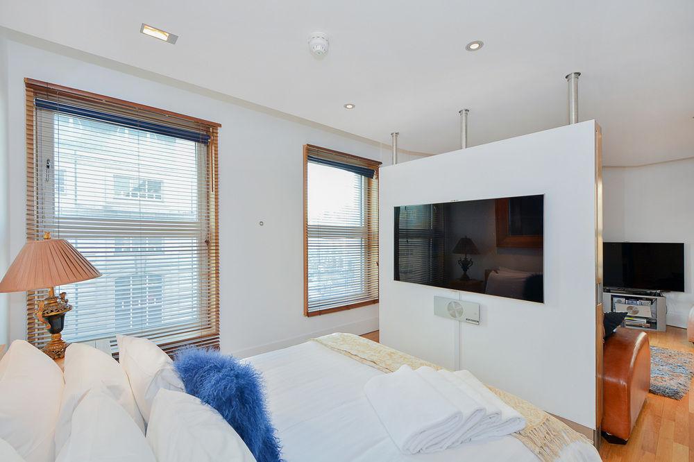 Piccadilly Circus Apartments London Exterior photo