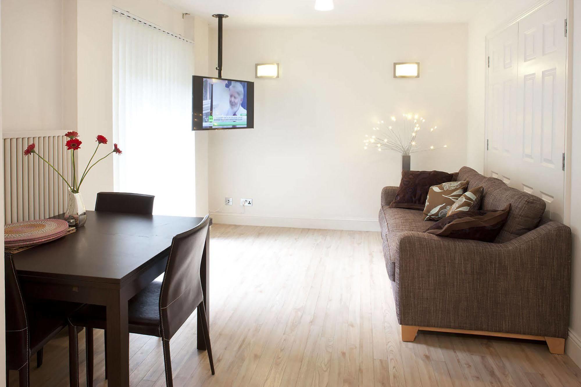 Piccadilly Circus Apartments London Exterior photo